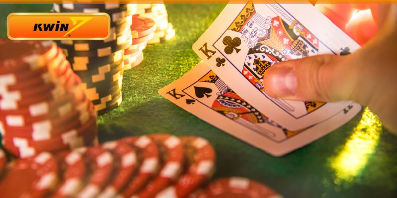 Nắm vững luật chơi cơ bản xì tố một cách dễ dàng